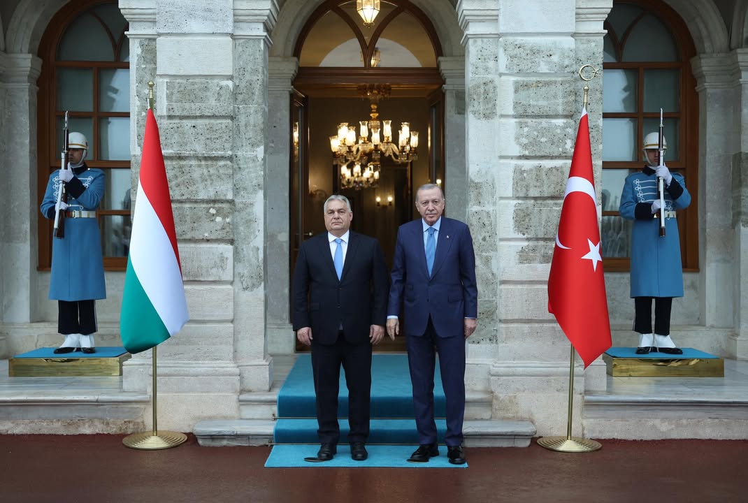 Cumhurbaşkanı Erdoğan, Macaristan Başbakanı Orban'ı Dolmabahçe'de Kabul Etti