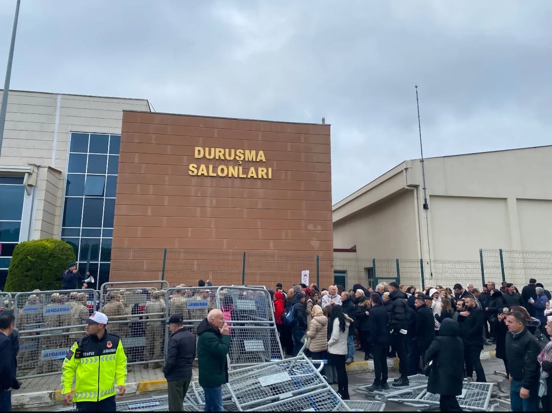 İstanbul - Silivri'de İmamoğlu'nun Diploma Davası Duruşması Takip Ediliyor