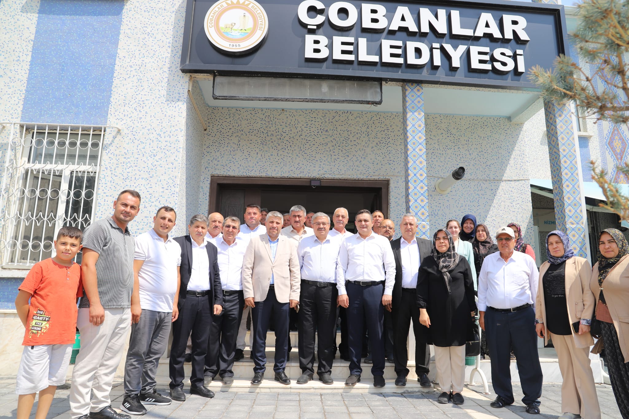 AK Parti Milletvekili Yurdunuseven, Çobanlar ve İhsaniye'de Vatandaşlarla Buluştu