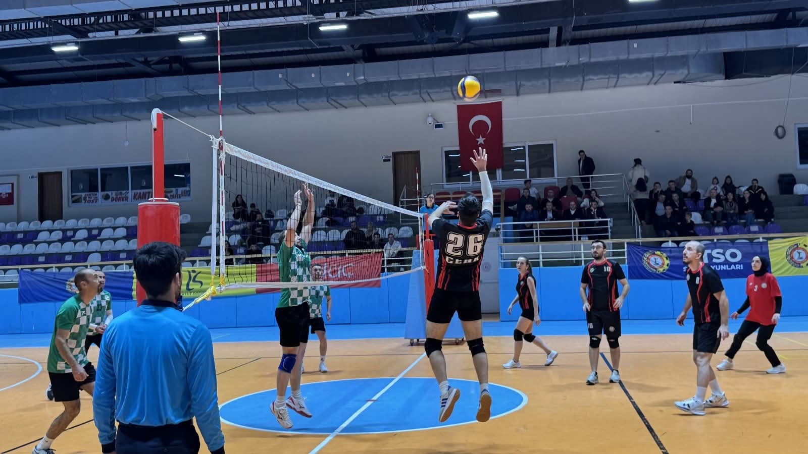 19. ATSO Spor Oyunları Voleybol Müsabakalarında Çeyrek Final Heyecanı Yaşandı