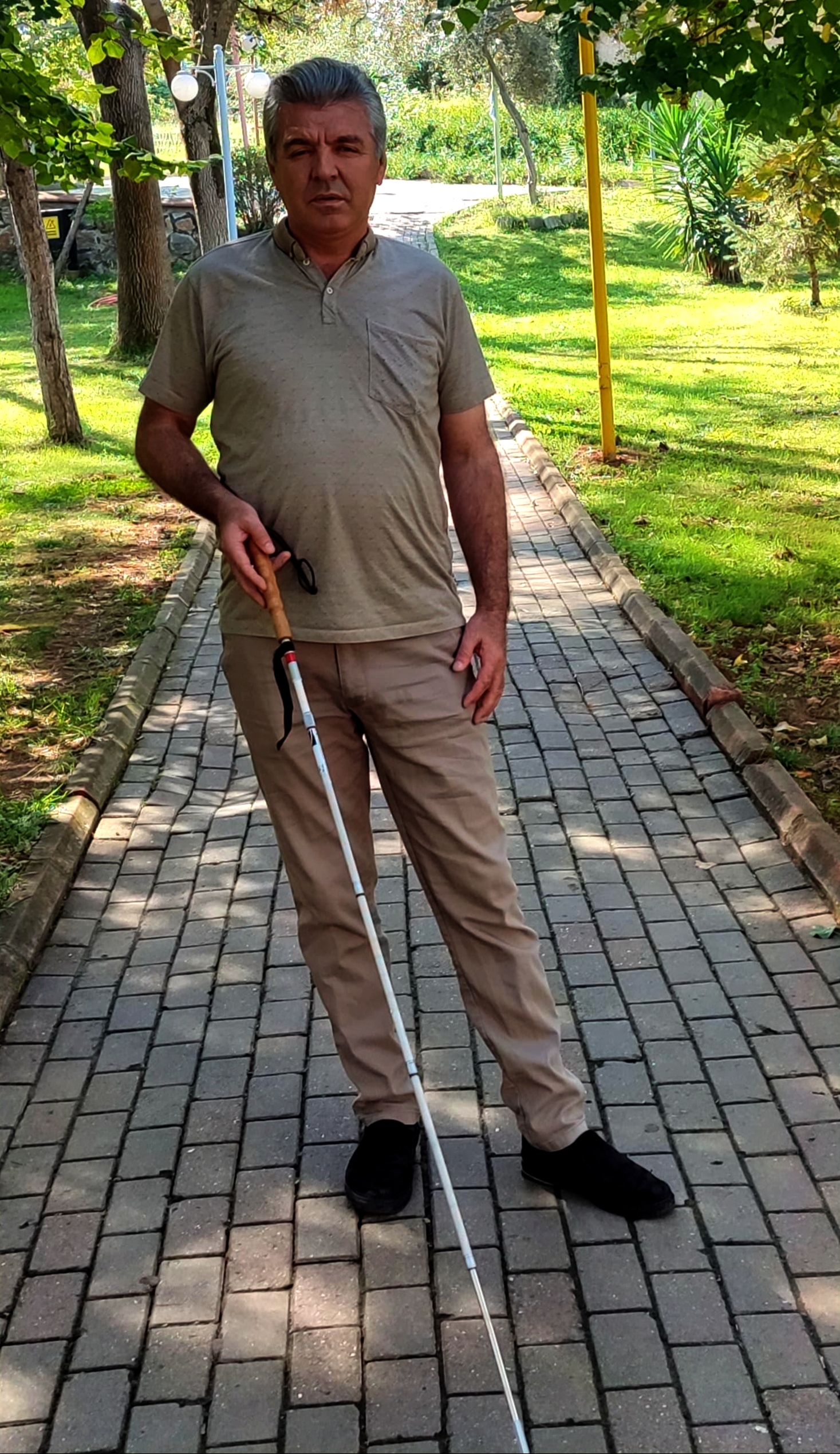 Mesut Yurt Beyaz Baston Gözümüz Rehberimiz Bağımsızlığımızın Sembolüdür