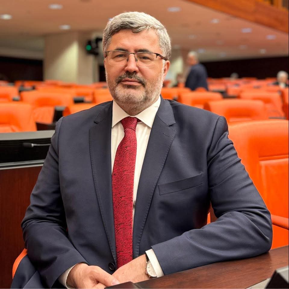 Ali Özkaya Hizmet Aşkıyla Yolumuza Devam Ediyoruz