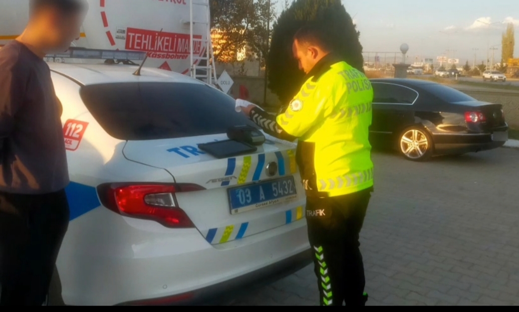 Afyonkarahisar da Dronla Kırmızı Işık Denetimi 70 Bin TL Üzerinde Ceza Uygulandı