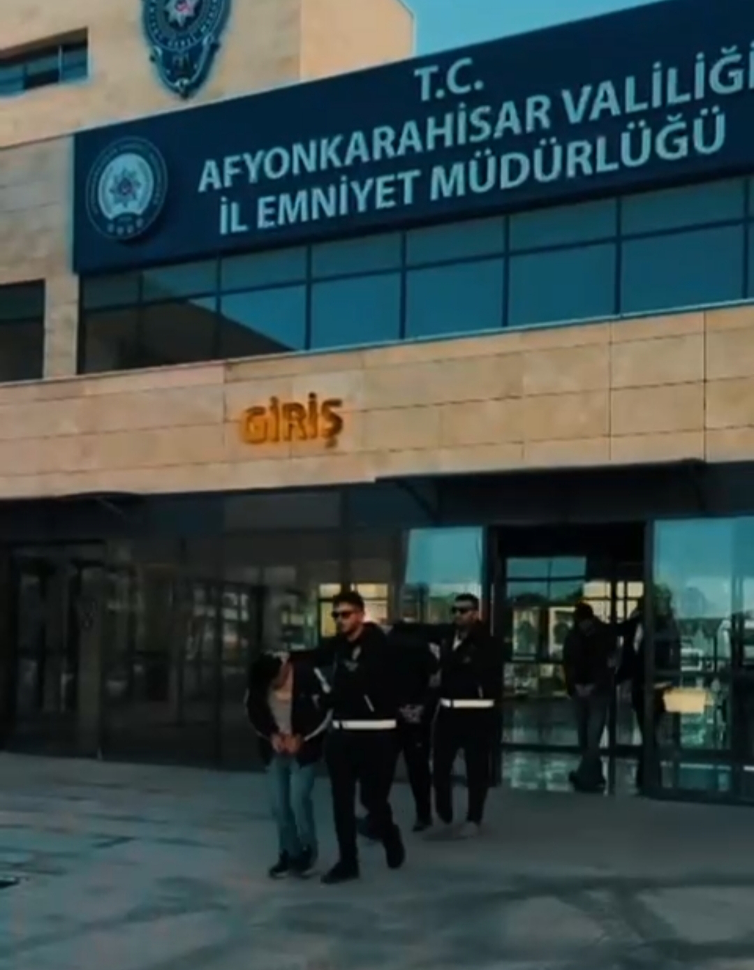 Başsavcıyım Diyerek Dolandırıcılık Yapan Şüpheliler Yakalandı