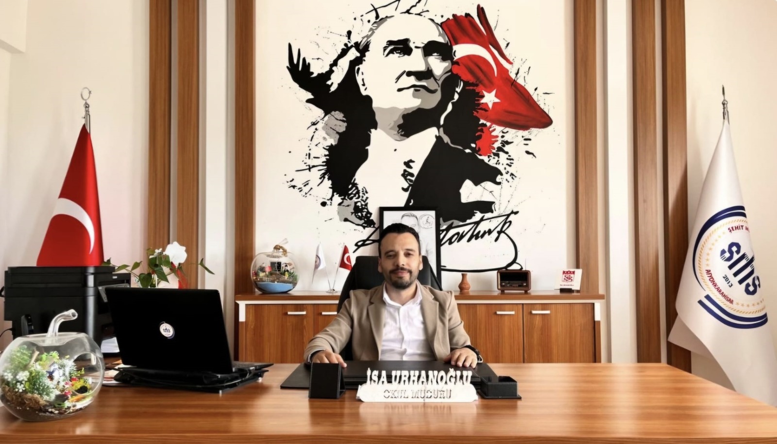 İsa Urhanoğlu “Yılın Öğretmeni” Seçildi