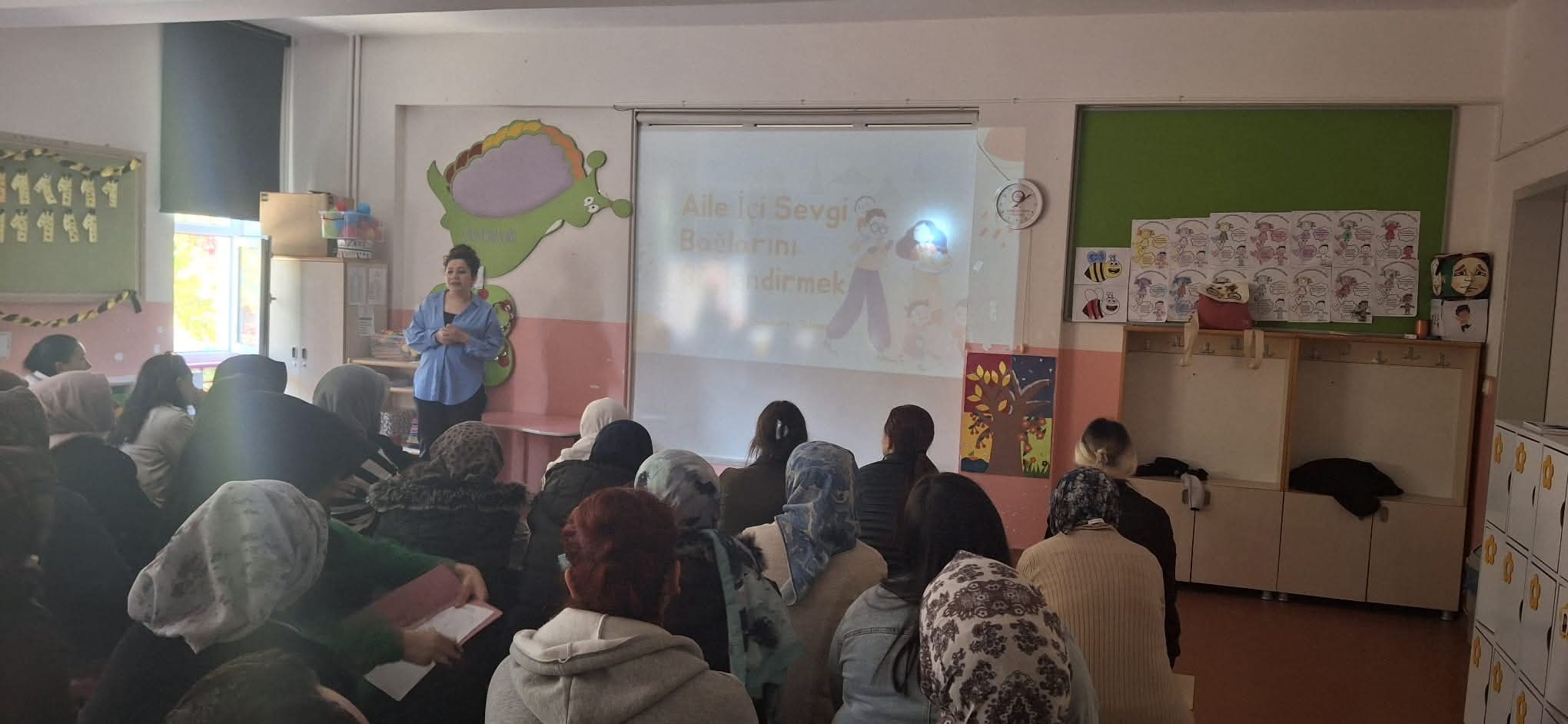 Huzurlu Aile Güçlü Toplum Projesi Kapsamında Faaliyetler Devam Ediyor
